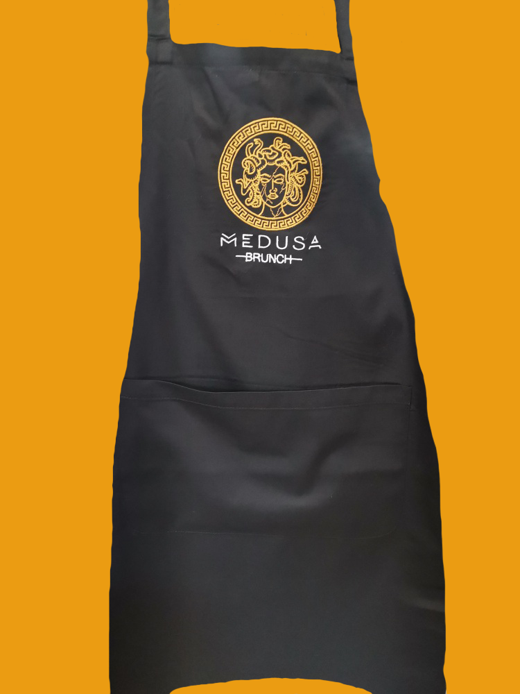 Delantal bordado